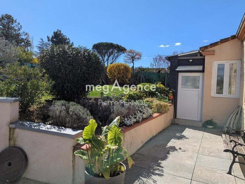 Maison traditionnelle - 180 m² - 6 pièces