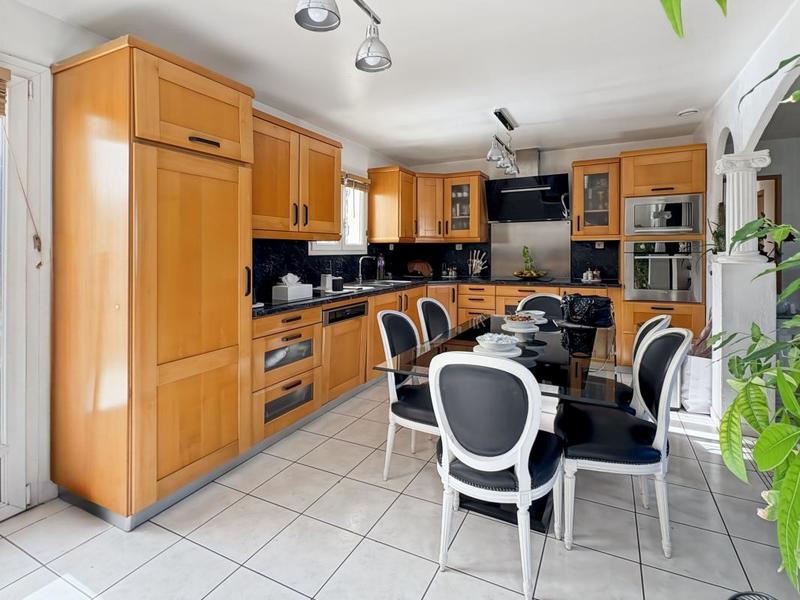 Villa - 210 m² - 7 pièces