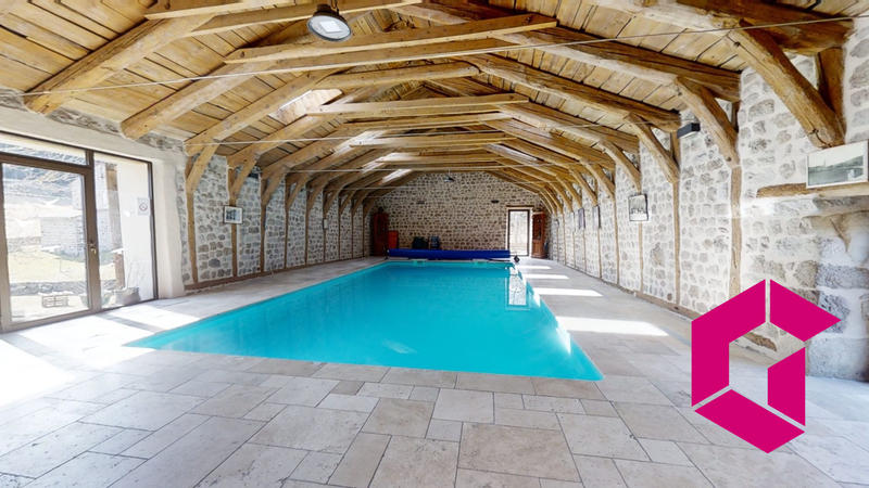 Maison - 350 m² - 8 pièces