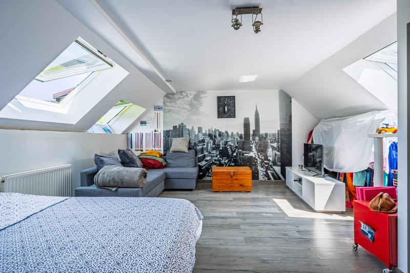 Maison - 250 m² - 7 pièces