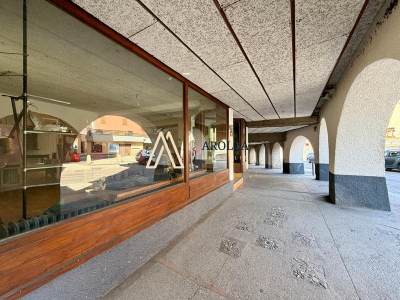 Local commercial - 76 m² - 3 pièces