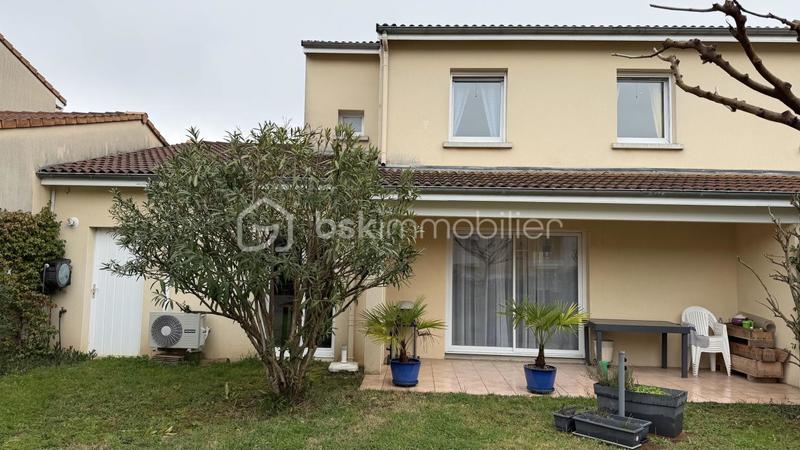 Maison - 98 m² - 4 pièces