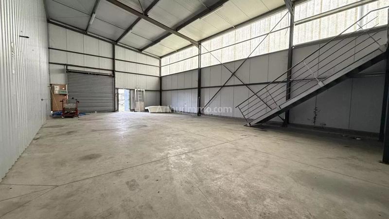 Bureau - 176 m² - 1 pièce