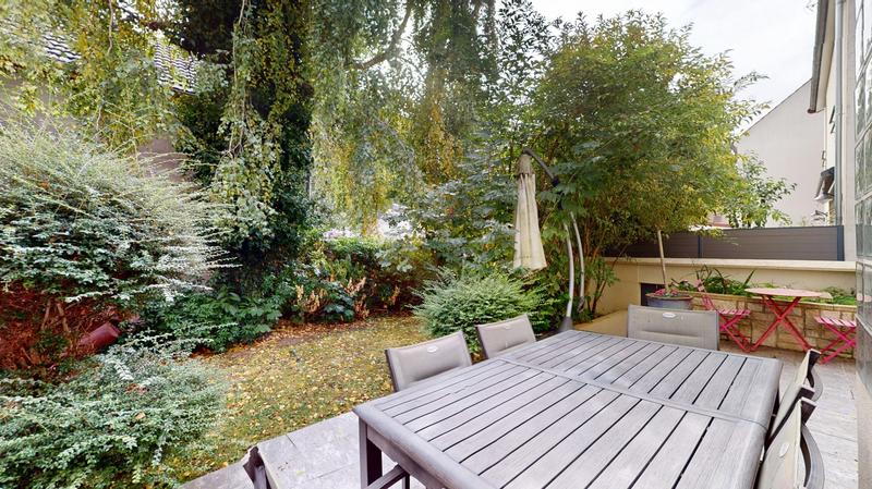 Maison contemporaine - 200 m² - 7 pièces