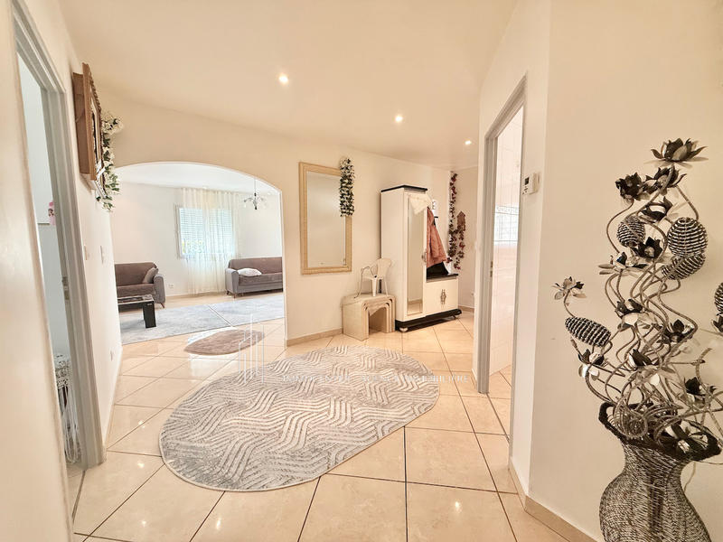 Maison - 144 m² - 6 pièces