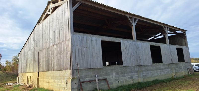 Maison - 460 m² - 2 pièces