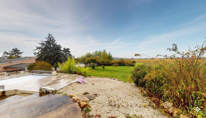 Maison - 260 m² - 9 pièces