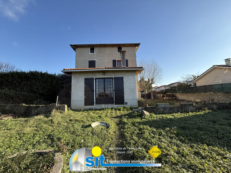 Maison - 186 m² - 7 pièces