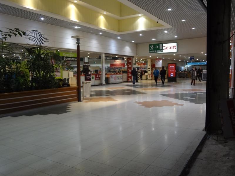 Local commercial - 75 m² - 1 pièce