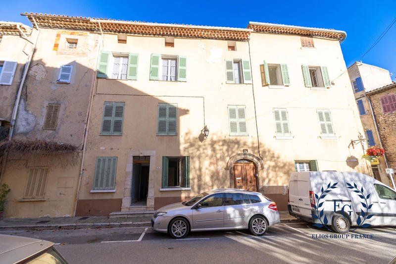 Maison - 193 m² - 8 pièces