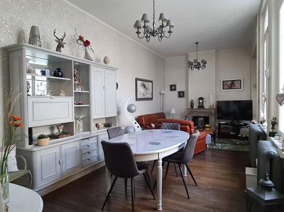 Maison - 212 m² - 6 pièces