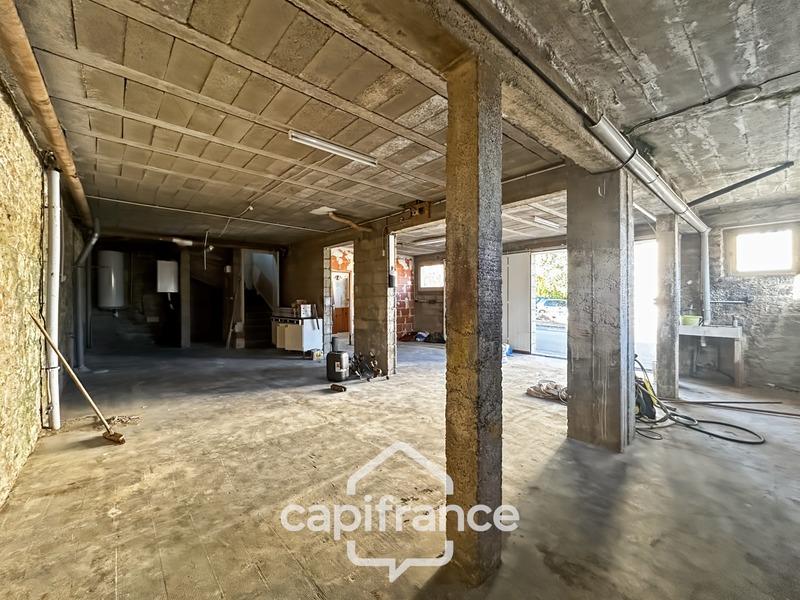 Maison - 137 m² - 8 pièces