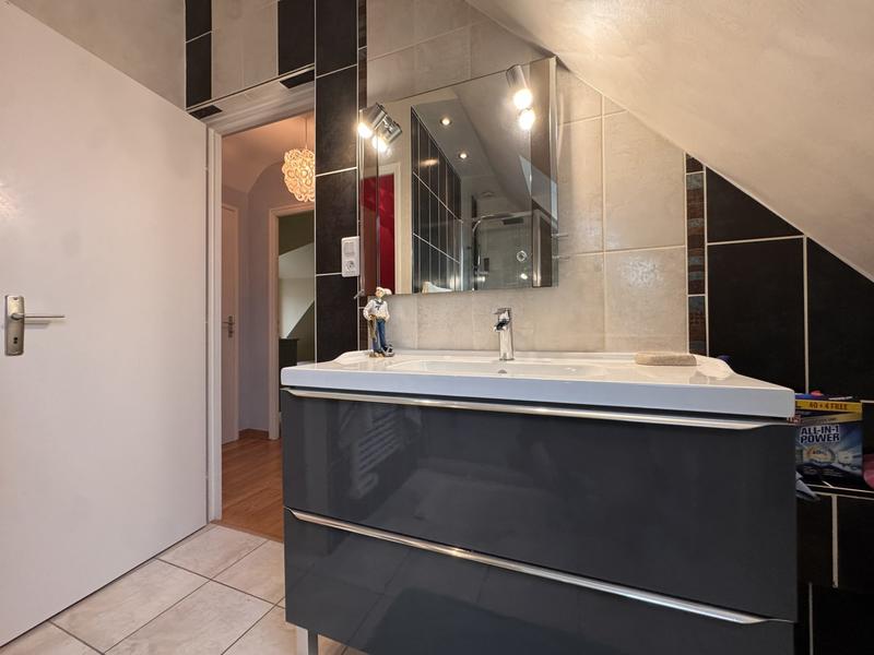 Maison - 79 m² - 5 pièces