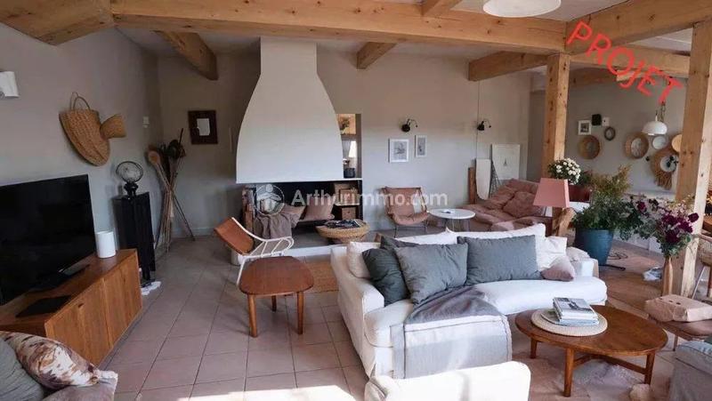 Maison - 380 m² - 10 pièces