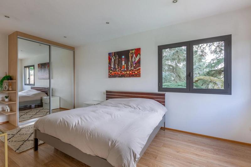 Villa - 300 m² - 7 pièces