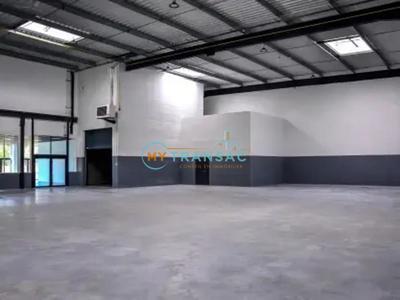 Local d'activités - 264 m²