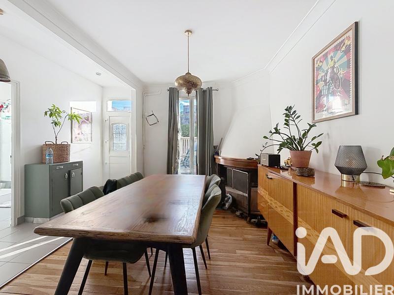 Maison - 99 m² - 5 pièces