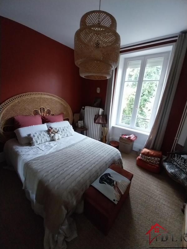 Maison - 204 m² - 7 pièces