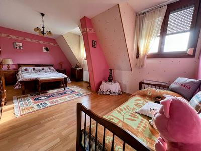 Maison - 177 m² - 5 pièces