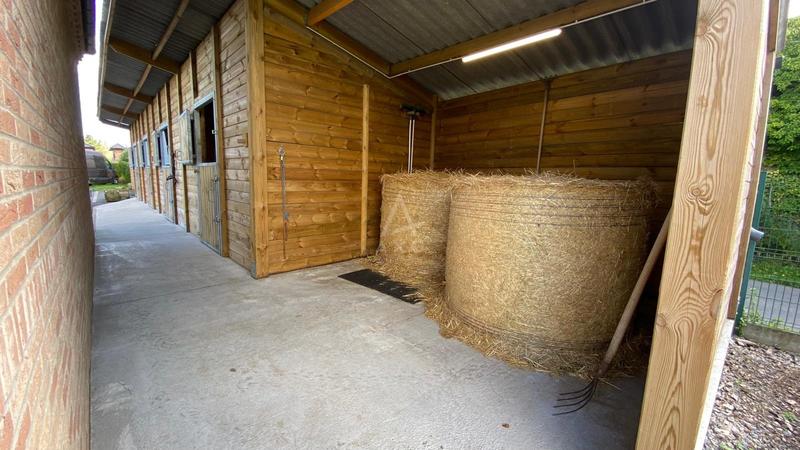 Maison - 275 m² - 8 pièces