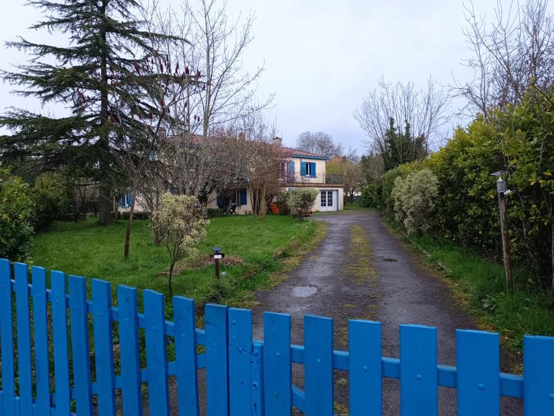 Maison - 263 m² - 9 pièces