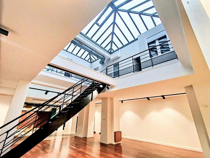 Duplex - 345 m² - 8 pièces