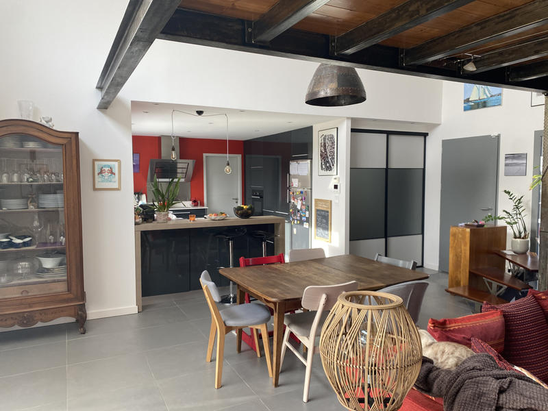 Maison - 186 m² - 6 pièces