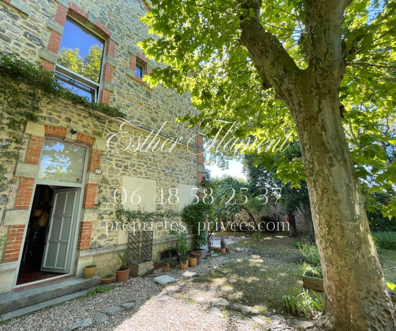 Maison - 220 m² - 10 pièces