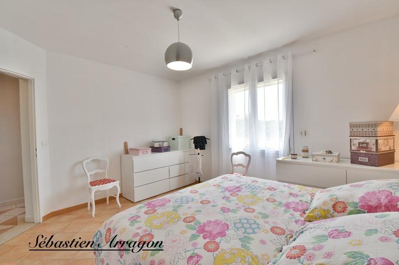 Villa - 250 m² - 6 pièces