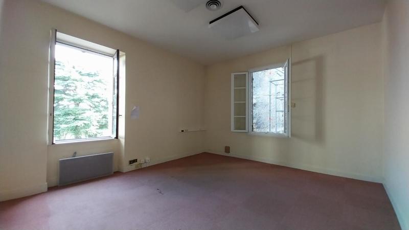 Immeuble - 238 m² - 13 pièces