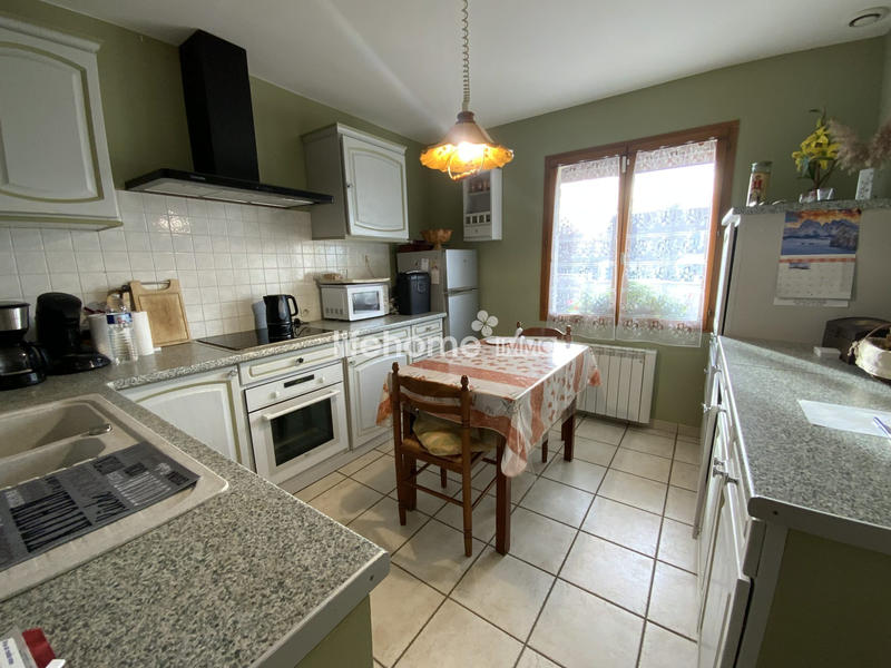 Maison traditionnelle - 98 m² - 4 pièces