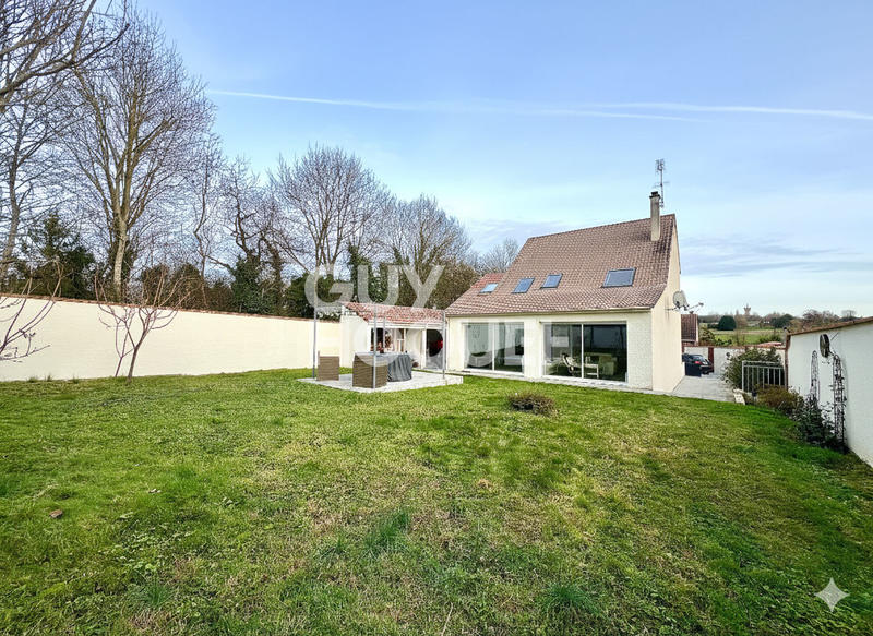 Maison - 180 m² - 7 pièces