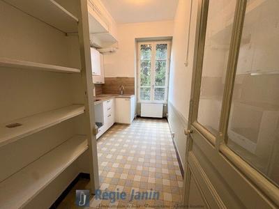 Appartement - 86 m² - 3 pièces