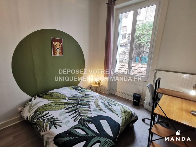 Chambre - 11 m² - 5 pièces