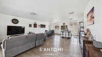 Maison - 140 m² - 6 pièces