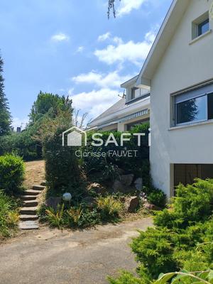 Villa - 200 m² - 6 pièces