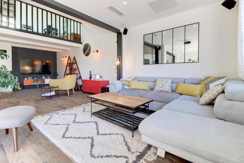 Propriété - 158 m² - 6 pièces