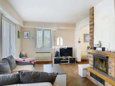 Maison - 97 m² - 5 pièces