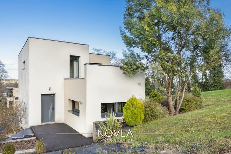 Maison contemporaine - 130 m² - 4 pièces