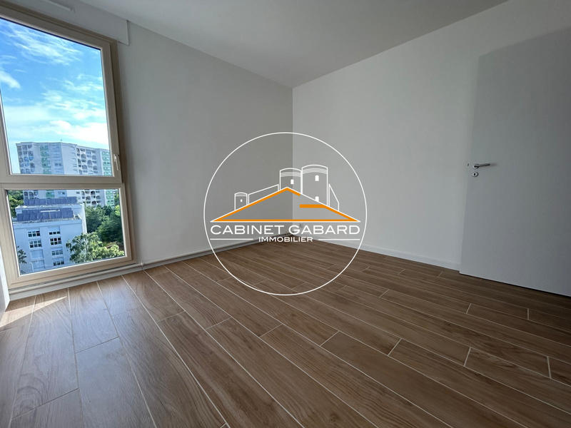 Appartement - 75 m² - 4 pièces