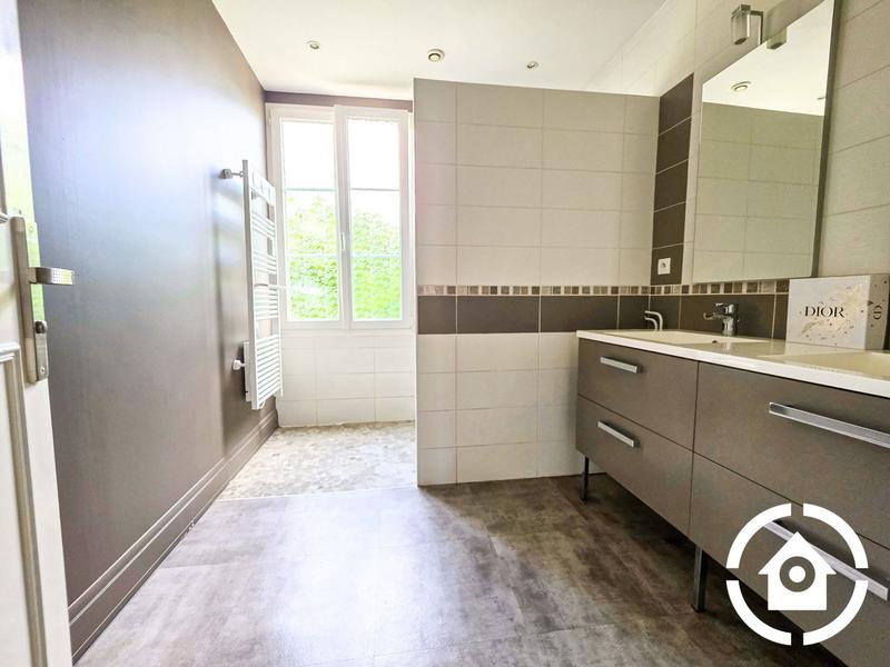 Maison - 160 m² - 5 pièces