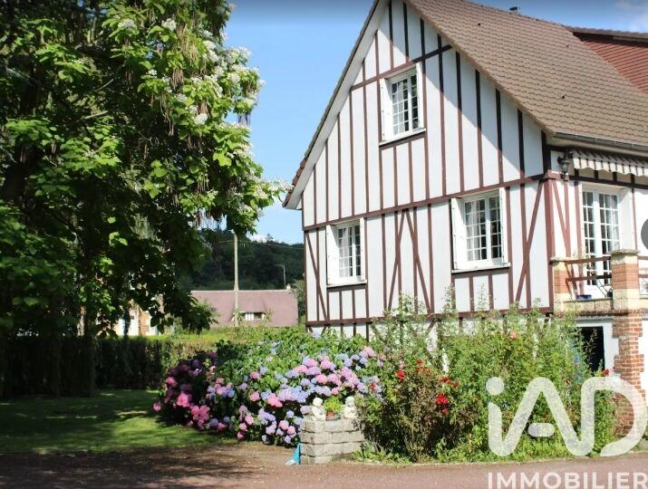 Maison - 338 m² - 11 pièces