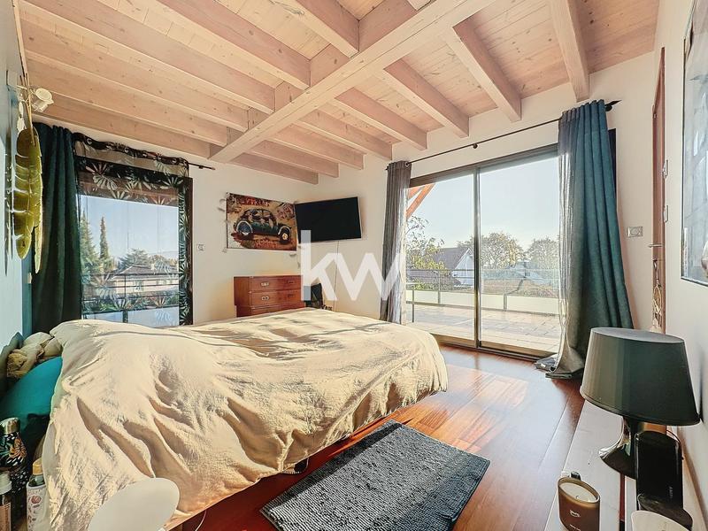 Maison - 307 m² - 6 pièces