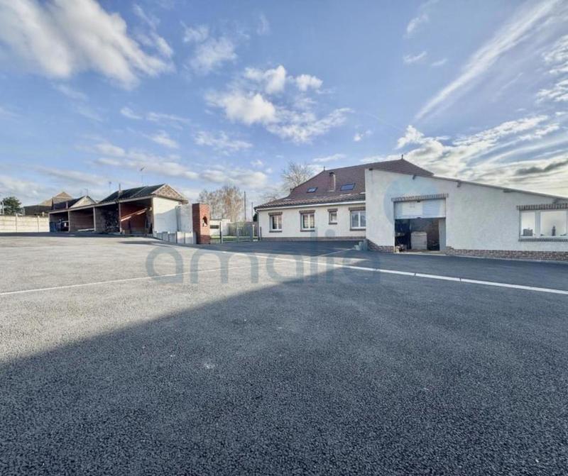 Maison - 245 m² - 8 pièces