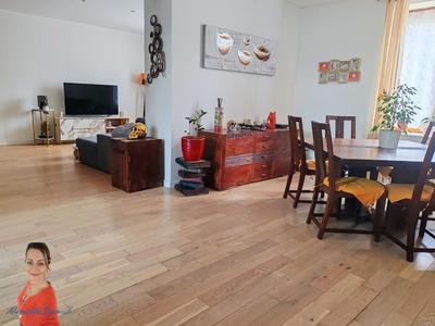 Maison - 248 m² - 9 pièces