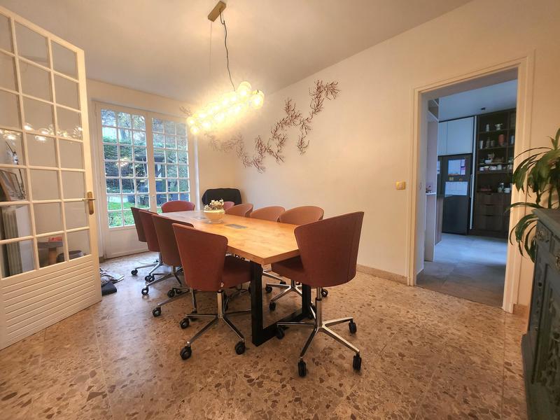 Maison - 212 m² - 10 pièces