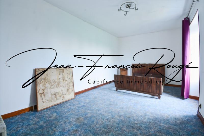 Maison - 243 m² - 10 pièces