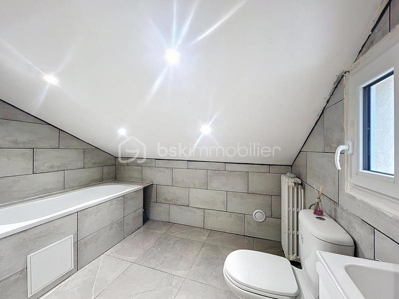 Maison - 84 m² - 5 pièces