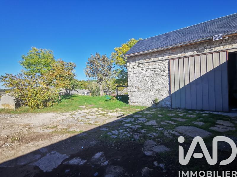 Ferme - 200 m² - 2 pièces