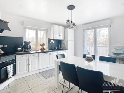 Maison - 222 m² - 9 pièces